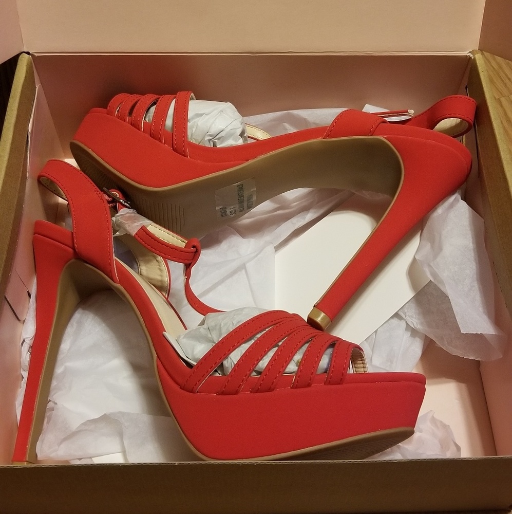 Charlotte Russe Red Heels Ankle Strap Peep…